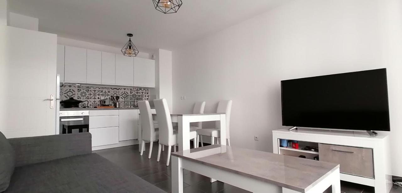 Bright 45M In A Lively Area Apartment Nice Exterior photo